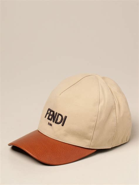 beige cappello fendi|Cappello Fendi Berretto FF Logomania Beige .